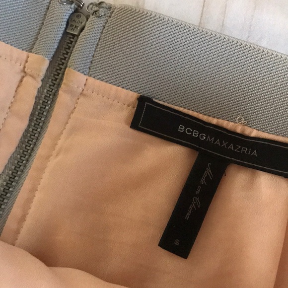 BCBG Micahela sequin soft pink mini skirt with elastic waist and back zip S/4 - Picture 2 of 8